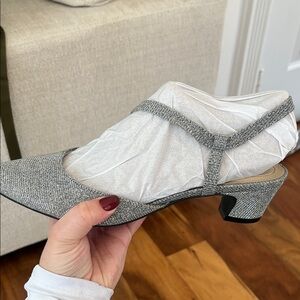 Life Stride Gray Textured Heels
